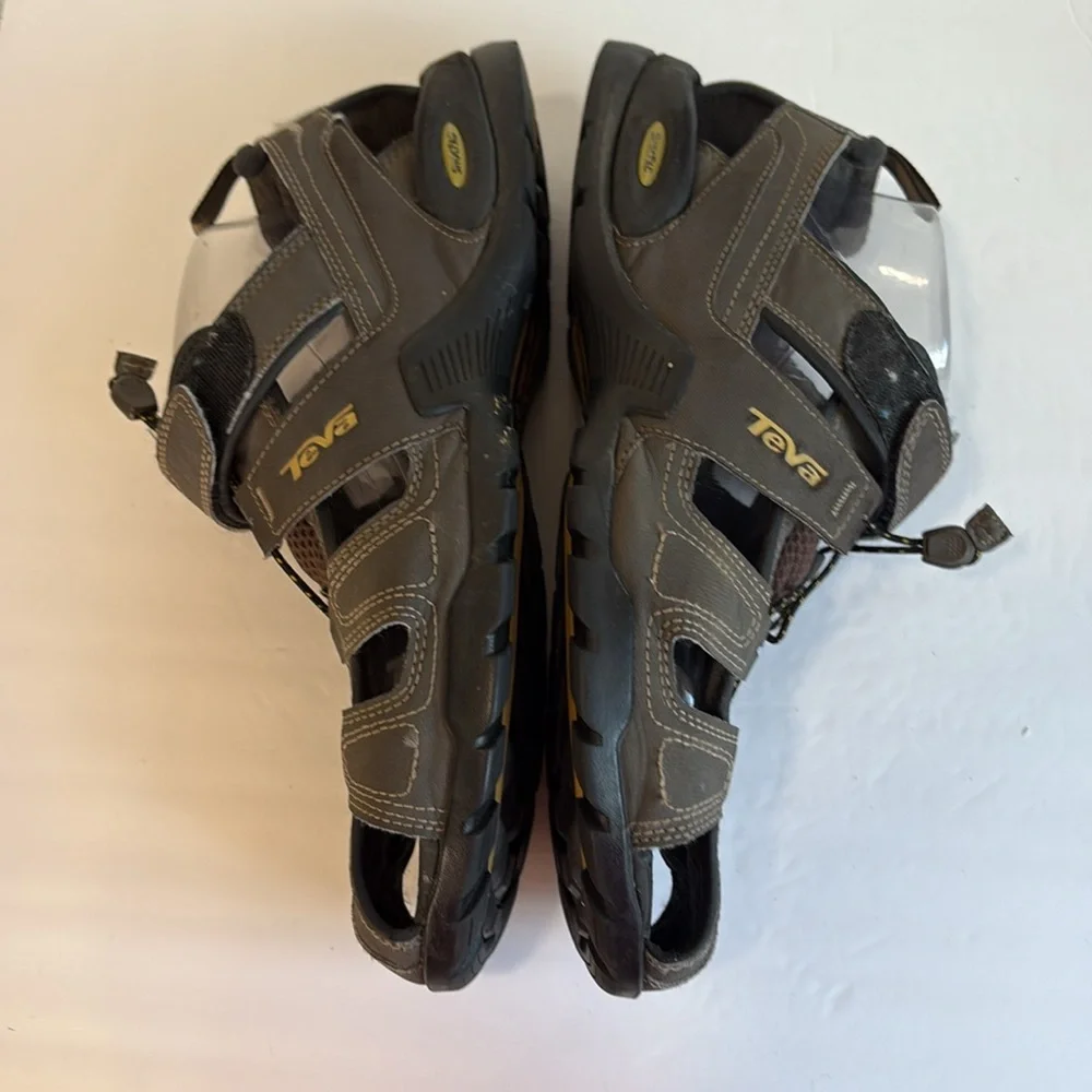Teva Forebay Hiking Fisherman Sandals